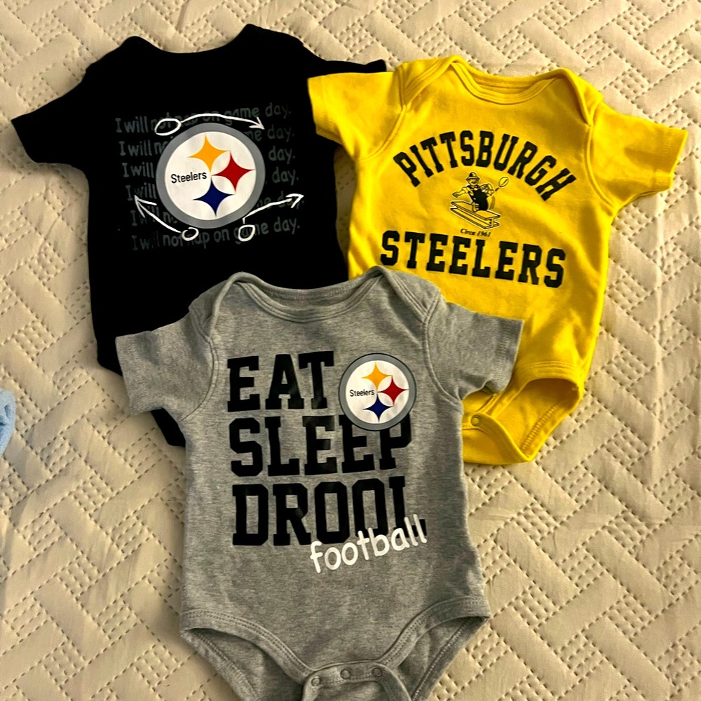 Pittsburgh Steelers Baby Onesies Set. Sz 0-3months